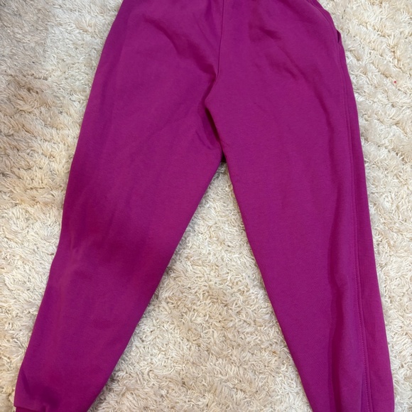 Nike Sportswear Club Fleece
Big Kids' Oversized Sweatshirt & Sweatpants - Picture 6 of 15